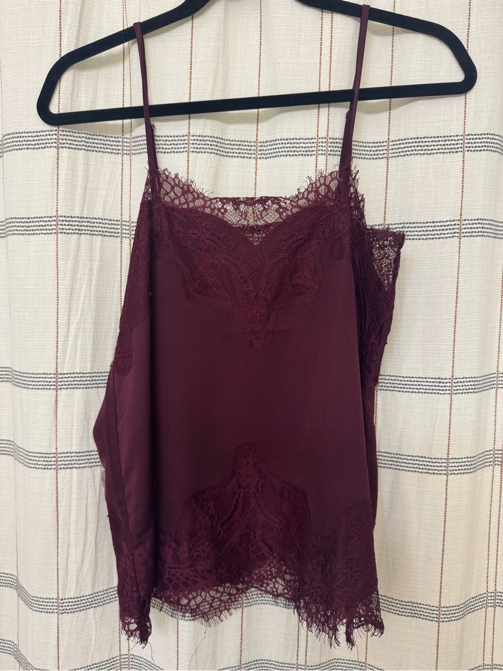 Storia Lace Trim Satin Cami Tank Top - Burgandy
